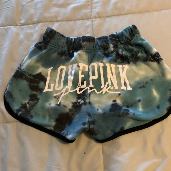 PINK Victoria's Secret Pants - Pink shorts